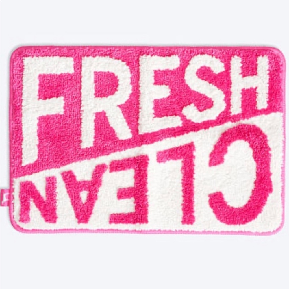 VS Pink bath mat rug fresh/clean